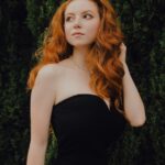 Francesca Capaldi Instagram - What’s should I be for Halloween? 👻 📸@maiyabuckphoto