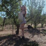 Francesca Capaldi Instagram - If it involves apple picking, pumpkin carving, or bonfires, count me in. 🤎🍏