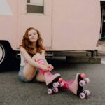 Francesca Capaldi Instagram - This is how I roll! 🤍💕 📸 @maiyabuck 🛼 @surfcityskates