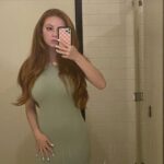 Francesca Capaldi Instagram - Bathroom mirrors + me = photo opp 🚽🖤