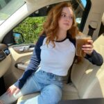 Francesca Capaldi Instagram - Get in loser we’re going for coffee 💙🤍☕️