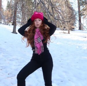 Francesca Capaldi Instagram - Sometimes, you just need to change your altitude. 🌨