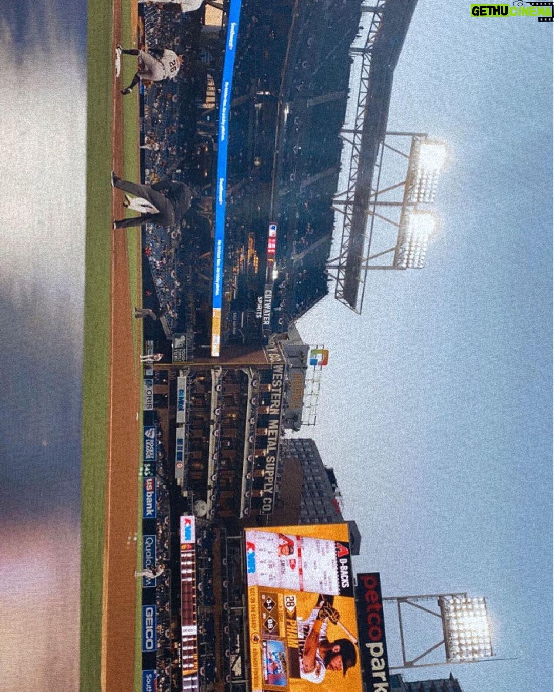 Francesca Capaldi Instagram - Take me out to the ball game ✨🤎💛 #hungryformore #friarfaithful Petco Park