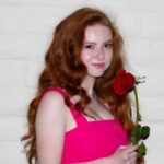 Francesca Capaldi Instagram - Will you accept this rose? 🥀🤍