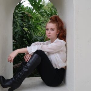 Francesca Capaldi Instagram - Veni Vidi Amavi 🤍🖤💭
