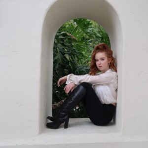 Francesca Capaldi Instagram - Veni Vidi Amavi 🤍🖤💭