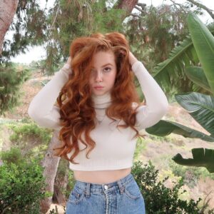 Francesca Capaldi Instagram - California Fall 🤍✨🤎