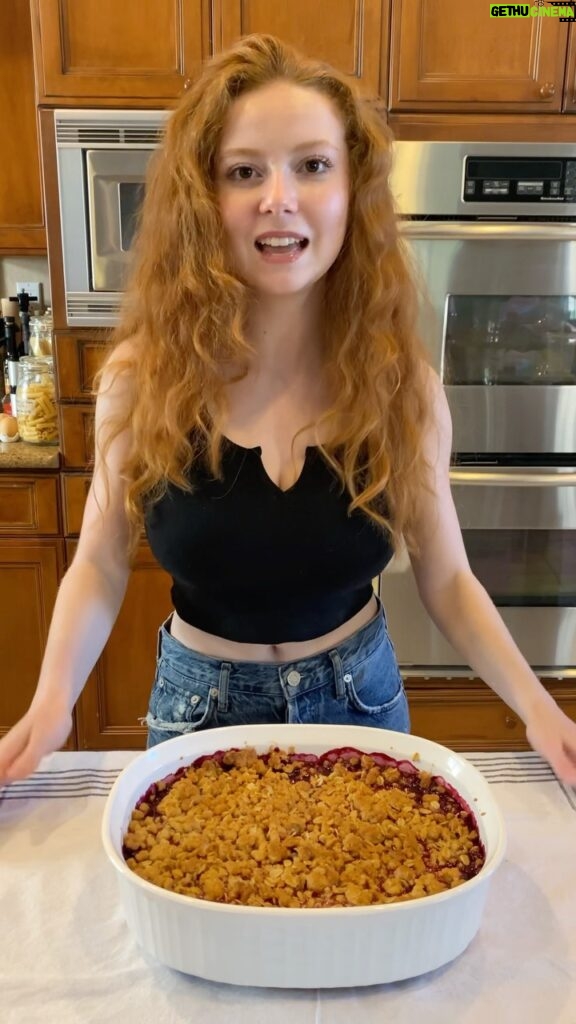 Francesca Capaldi Instagram - Berry Crumble Final Part 7 cups mixed berries 1/3 cup granulated sugar 1 tablespoon lemon juice 1/4 cup flour For The Crumble 1/2 cup unsalted melted butter 1/2 cup granulated sugar 1/2 cup light brown sugar 2/3 cup all purpose flour 2/3 cup old fashioned oats ¼ teaspoon salt INSTRUCTIONS Preheat the oven to 350°F and grease pan. Place the berries, sugar, lemon juice, and flour in the prepared pan and use a large spoon to stir everything together. Set aside. In a bowl combine the oats, flour, sugars, and salt. Stir everything together. Add the melted butter to the dry ingredients and mix until the mixture forms. Coat the berries with the crumble topping. Bake for 45 minutes or until the berries began to bubble up and the topping has turned golden brown. Allow to cool before eating.