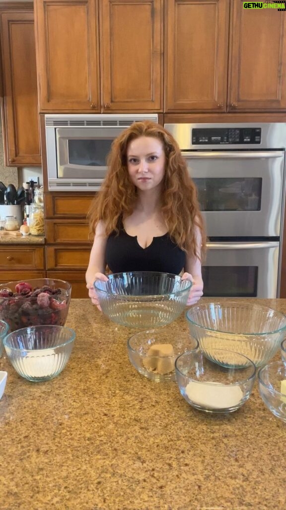 Francesca Capaldi Instagram - Berry Crumble Pt.1 7 cups mixed berries 1/3 cup granulated sugar 1 tablespoon lemon juice 1/4 cup flour For The Crumble 1/2 cup unsalted melted butter 1/2 cup granulated sugar 1/2 cup light brown sugar 2/3 cup all purpose flour 2/3 cup old fashioned oats ¼ teaspoon salt INSTRUCTIONS Preheat the oven to 350°F and grease pan. Place the berries, sugar, lemon juice, and flour in the prepared pan and use a large spoon to stir everything together. Set aside. In a bowl combine the oats, flour, sugars, and salt. Stir everything together. Add the melted butter to the dry ingredients and mix until the mixture forms. Coat the berries with the crumble topping. Bake for 45 minutes or until the berries began to bubble up and the topping has turned golden brown. Allow to cool before eating.