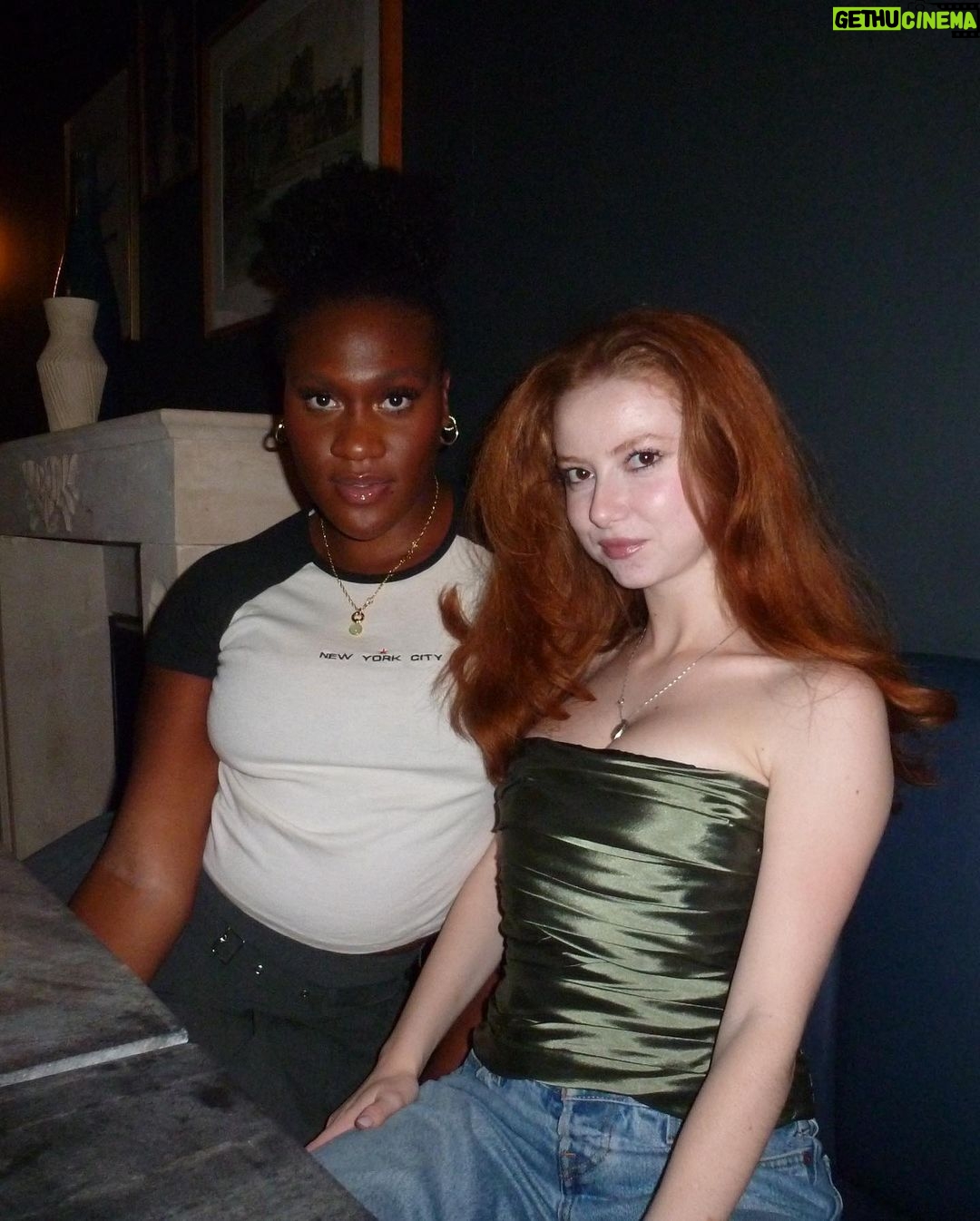 Francesca Capaldi Instagram - Whine & Dine 🍴🪩