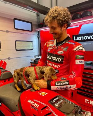 Francesco Bagnaia Instagram - Ci si vede qui belli 🤙🏻 #Go1Free