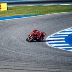 Francesco Bagnaia Instagram - The Friday trend I was waiting for 🤙🏻 #Go1Free Chang International Circuit