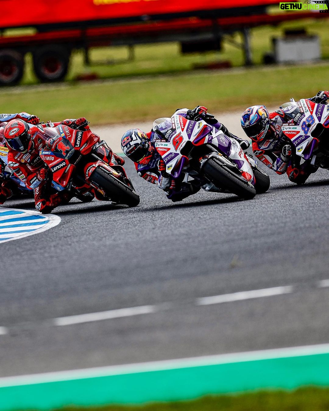 Francesco Bagnaia Instagram - We scored a crazy header goal 🤙🏻🍿 #Go1Free Phillip Island Grand Prix Circuit