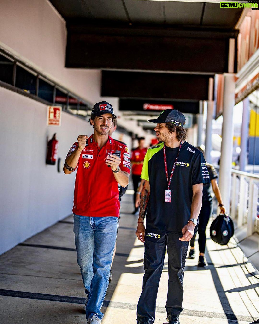 Francesco Bagnaia Instagram - (Re)starting with the media day 😎 #Go1Free Circuit de Barcelona-Catalunya