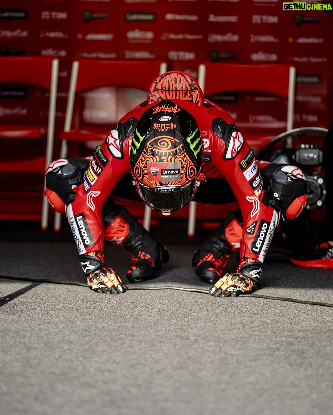 Francesco Bagnaia Instagram - All that was missing was the rain in the desert… ah no 😅 See you tomorrow 👊🏻 #Go1Free Losail International Circuit