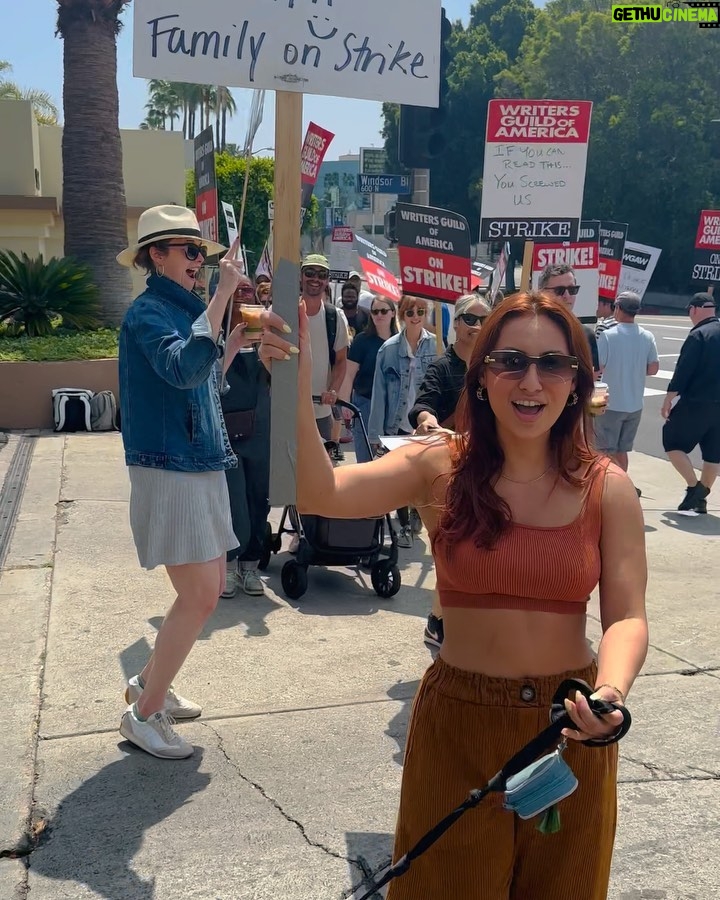 Francia Raísa Instagram - I need new episodes of my favorite shows and so do you! Support the WGA 🪧🫶🏼 #WGA #writerstrike2023