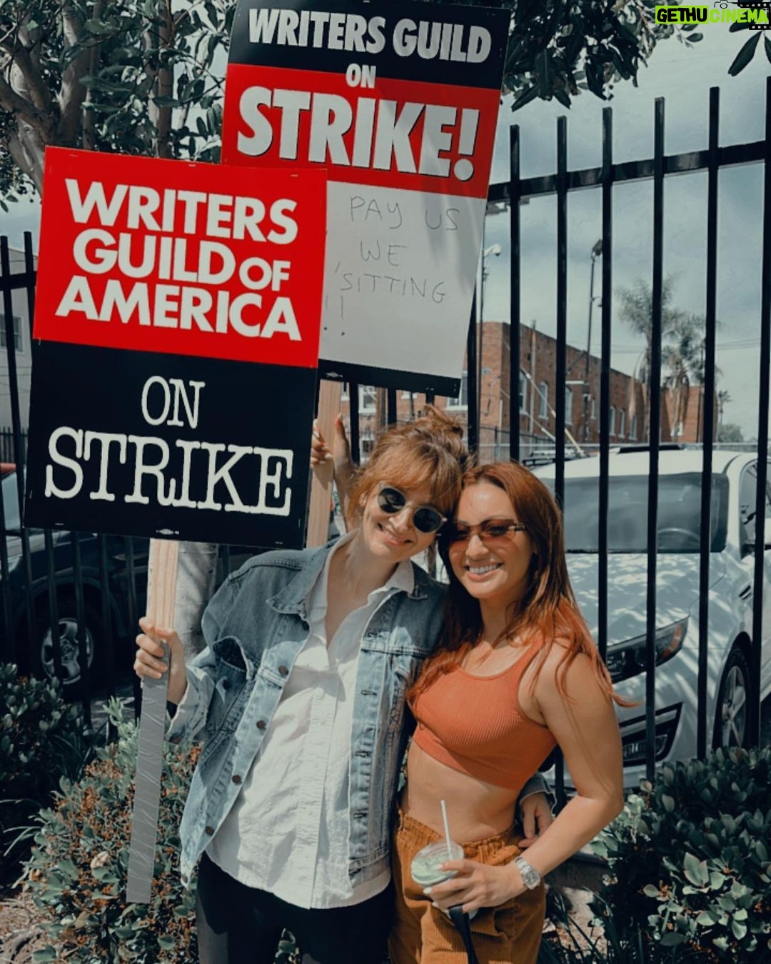 Francia Raísa Instagram - I need new episodes of my favorite shows and so do you! Support the WGA 🪧🫶🏼 #WGA #writerstrike2023