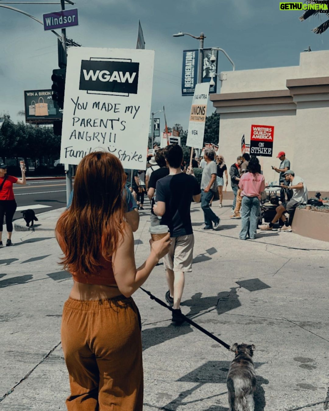 Francia Raísa Instagram - I need new episodes of my favorite shows and so do you! Support the WGA 🪧🫶🏼 #WGA #writerstrike2023