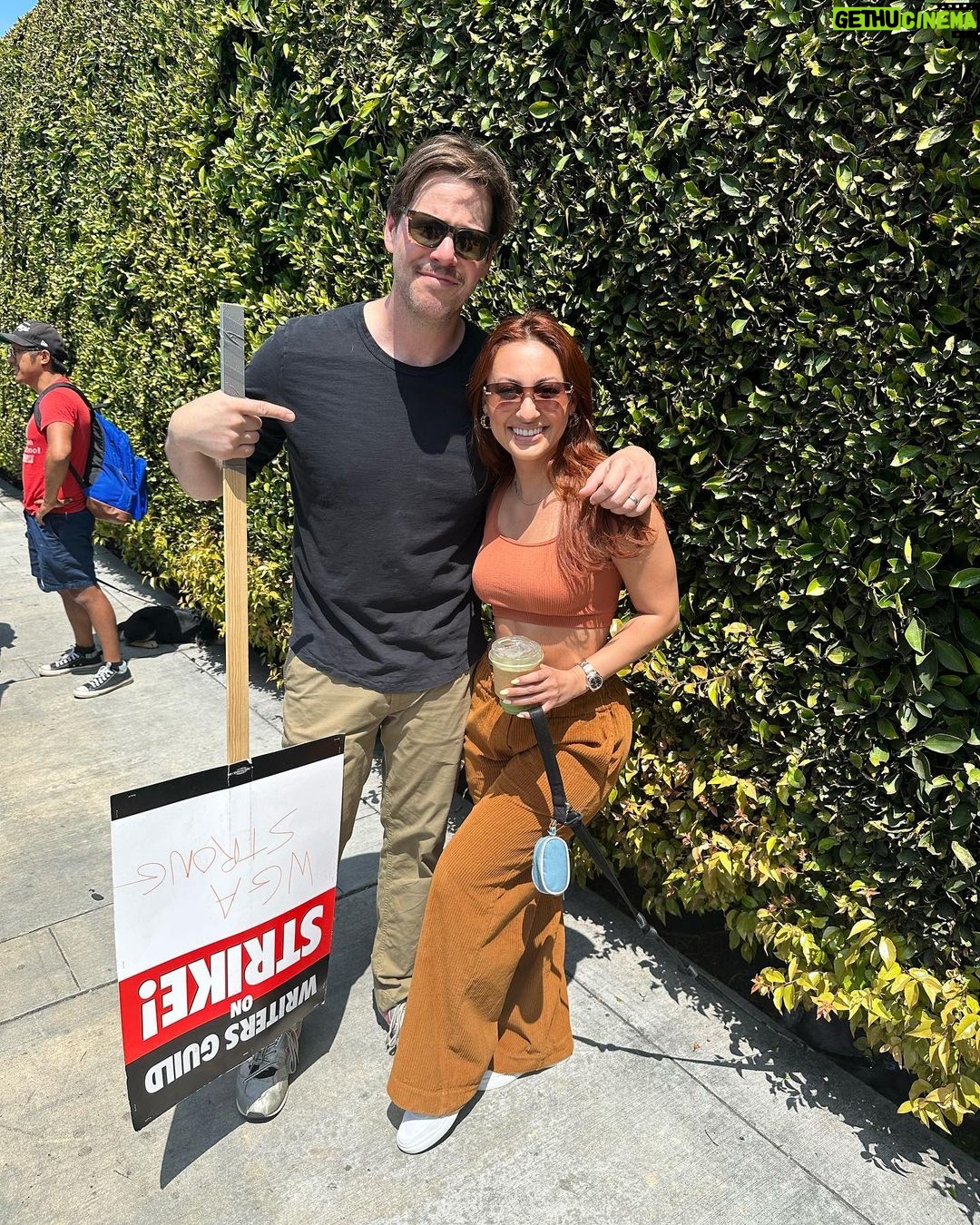 Francia Raísa Instagram - I need new episodes of my favorite shows and so do you! Support the WGA 🪧🫶🏼 #WGA #writerstrike2023