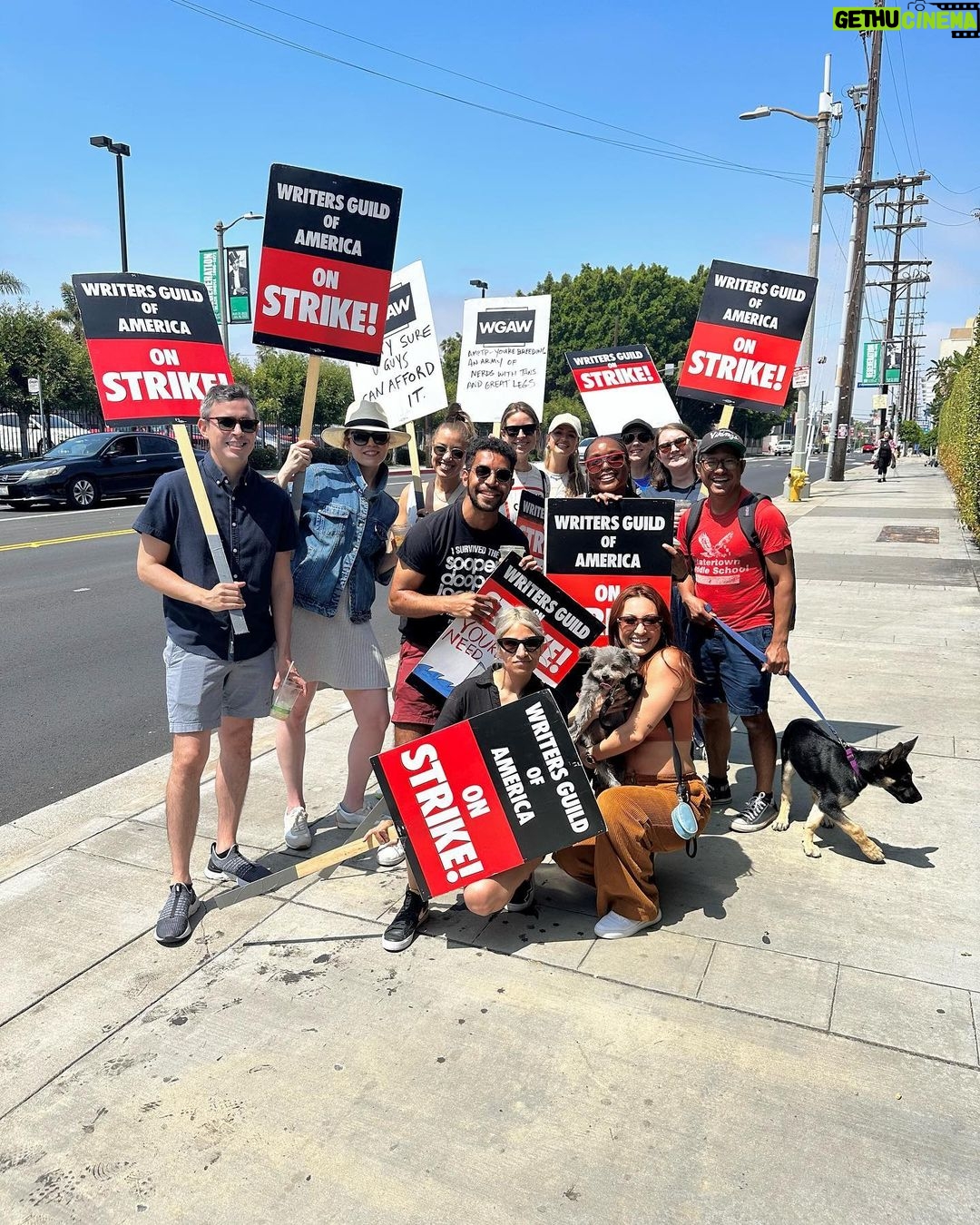 Francia Raísa Instagram - I need new episodes of my favorite shows and so do you! Support the WGA 🪧🫶🏼 #WGA #writerstrike2023