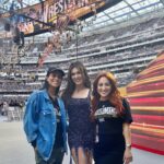 Francia Raísa Instagram - What an epic weekend! Went to #wrestlemania Both days and Monday night raw last night. I’m so happy I have friends I can share my love of wrestling with. I made new friends, reconnected with old ones, and I’m already trying to figure out my way to Philly next year! Thank you so much @wwe & @lilly I HAD THE BEST TIME 😆😆😆😆