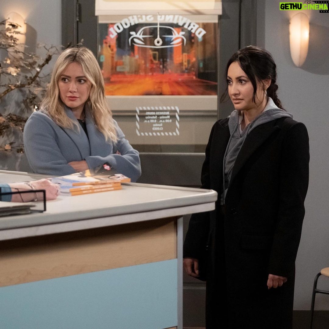 Francia Raísa Instagram - Just reminding you that it’s Tuesday and a new episode of @himyfonhulu is out on @hulu …… The drippings really had me gagging 🥴