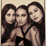 Francia Raísa Instagram - The best things in life come in threes ✨ . . #sisters