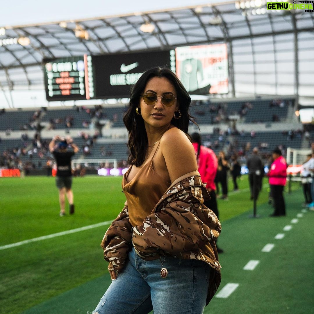 Francia Raísa Instagram - And now I’m spoiled and don’t want to watch soccer any other way. Thank you for inviting me @lilly ! I’m inviting myself to the next home game 😜 @weareangelcity