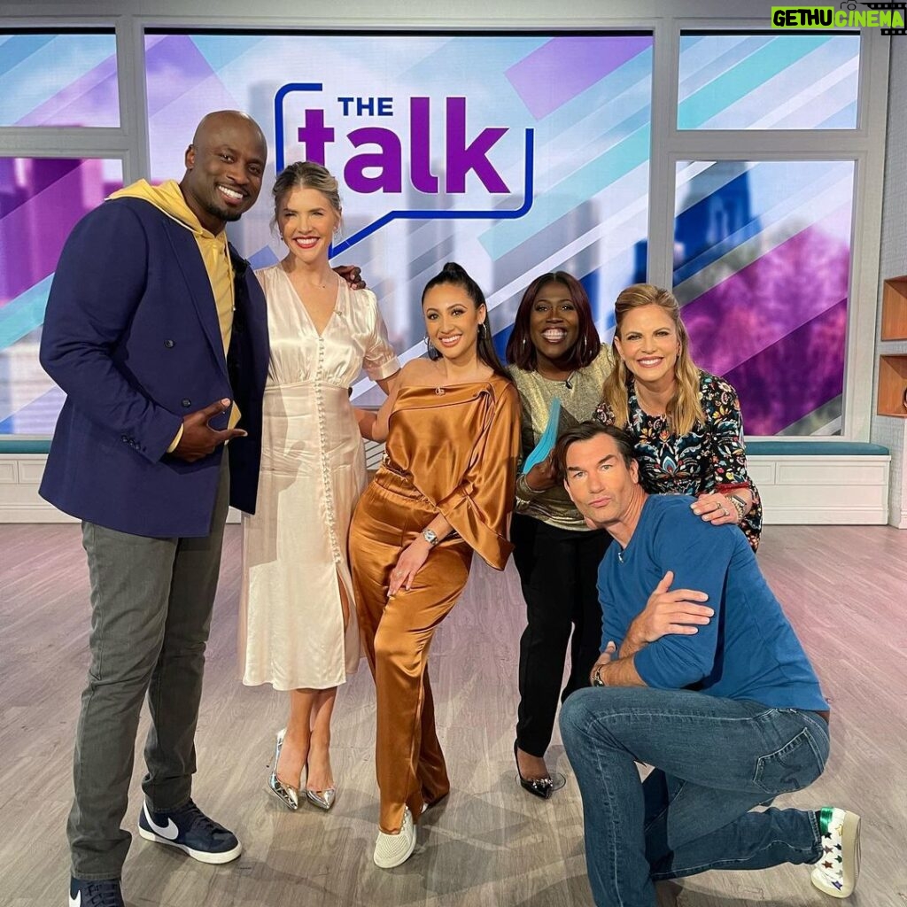 Francia Raísa Instagram - What a great day! A new episode of @himyfonhulu is out and I got to dance with my friends at @thetalkcbs Tune in today and catch a clip of next weeks episode of @himyfonhulu 🥰