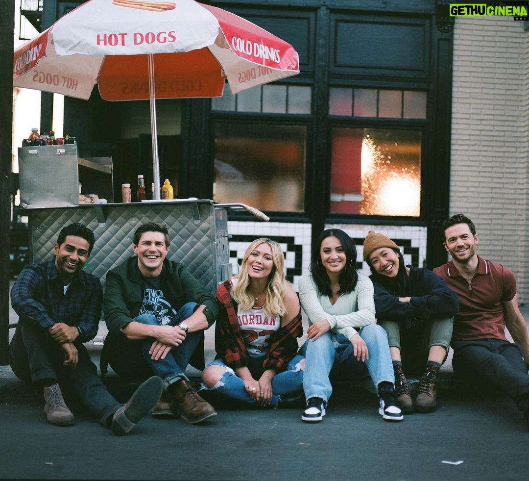Francia Raísa Instagram - Alright I’m curious, what’s your favorite line/ moment in @himyfonhulu ? I’ll go first… “Crushing Dick” 😂 ✨ ✨ If you don’t know what I’m talking about, you’re in for a treat 😎 How I met your father is now streaming on @hulu 😘