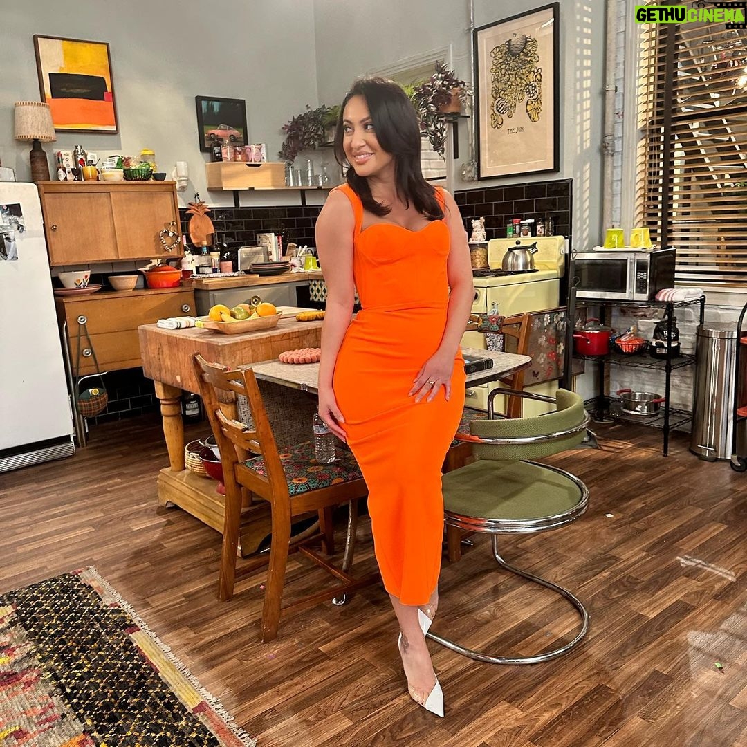 Francia Raísa Instagram - New look coming soon 😉 ✨ ✨ Big love to my glam squad for this one 🧡