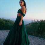 Francia Raísa Instagram - Last nights look for @lilly Diwali party. #loveandlight2022 ✨