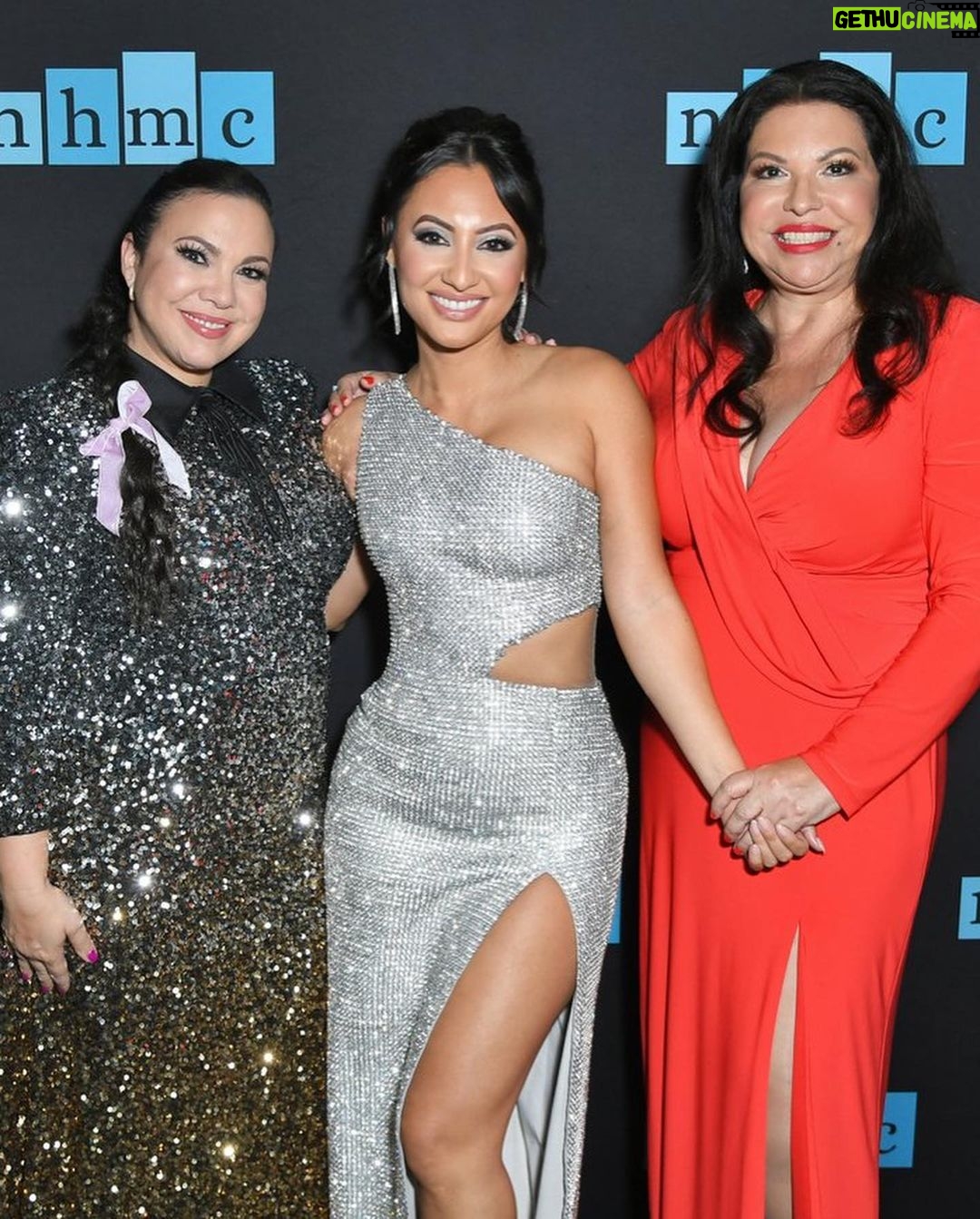 Francia Raísa Instagram - Last night was so beautiful and fun! Thank you @nhmc_org for all that you do and for making me get dressed up and dedicate an evening to celebrate my accomplishments. Thank you @gloriakellett for being there to share the stage with me and presenting me with this award. It was really nice to be in a room full of talented latinx artists celebrating how far we’ve come 🤍
