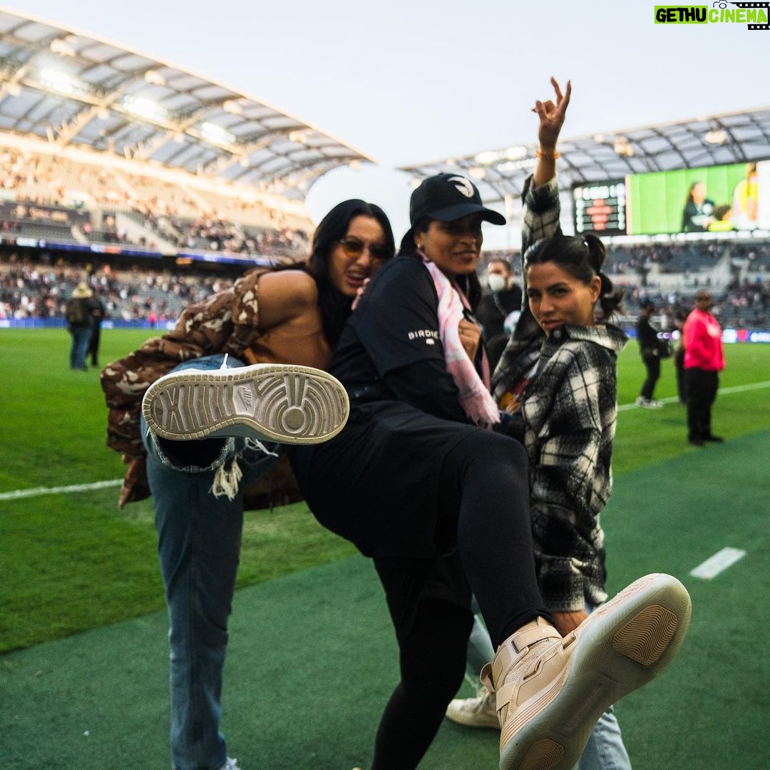 Francia Raísa Instagram - And now I’m spoiled and don’t want to watch soccer any other way. Thank you for inviting me @lilly ! I’m inviting myself to the next home game 😜 @weareangelcity