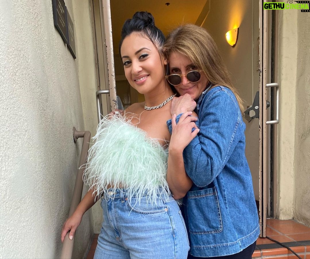 Francia Raísa Instagram - Season 1 finale is here!!!! Thank you everyone for watching and supporting us. It has been such a fun ride and I’m so excited to do it again for season 2!!! If you waited to binge, well now is the time! What a crazy finale right? I even gasped 😍🍍