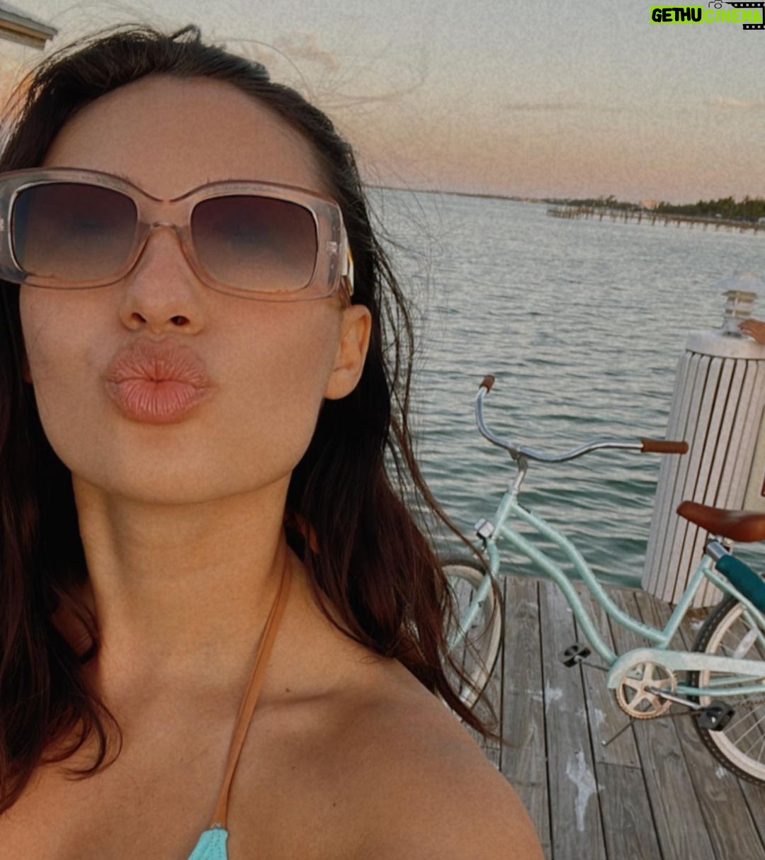 Francia Raísa Instagram - 🥰 Islamorada, Florida