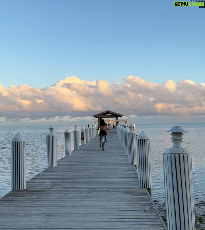 Francia Raísa Instagram - 🥰 Islamorada, Florida