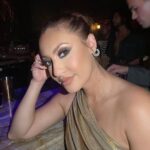Francia Raísa Instagram - @ashley901_ @briamakeup I’m going to need you to do this look on me again. Thanks ☺️
