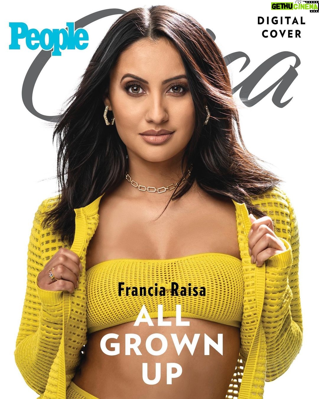 Francia Raísa Instagram - 🤎💛 @peopleenespanol