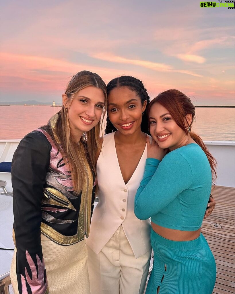 Francia Raísa Instagram - A yacht was our weekend office…and none of us complained 🥰