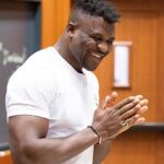 Francis Ngannou Instagram - It’s just business ♟️😏 Thank you @harvardhbs @anitaelberse for creating this case study and for having us. I guess now can call me Professor Ngannou 🤓🤣 Harvard University