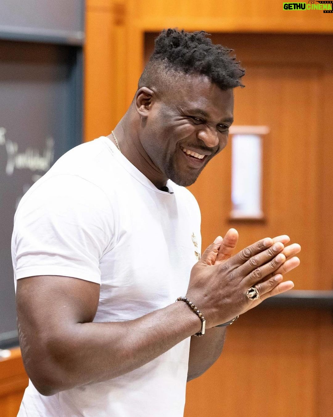 Francis Ngannou - 280.7K Likes - Itβs just business βοΈπ
Thank you @harvardhbs @anitaelberse for creating this case study and for having us. I guess now can call me Professor Ngannou π€π€£
