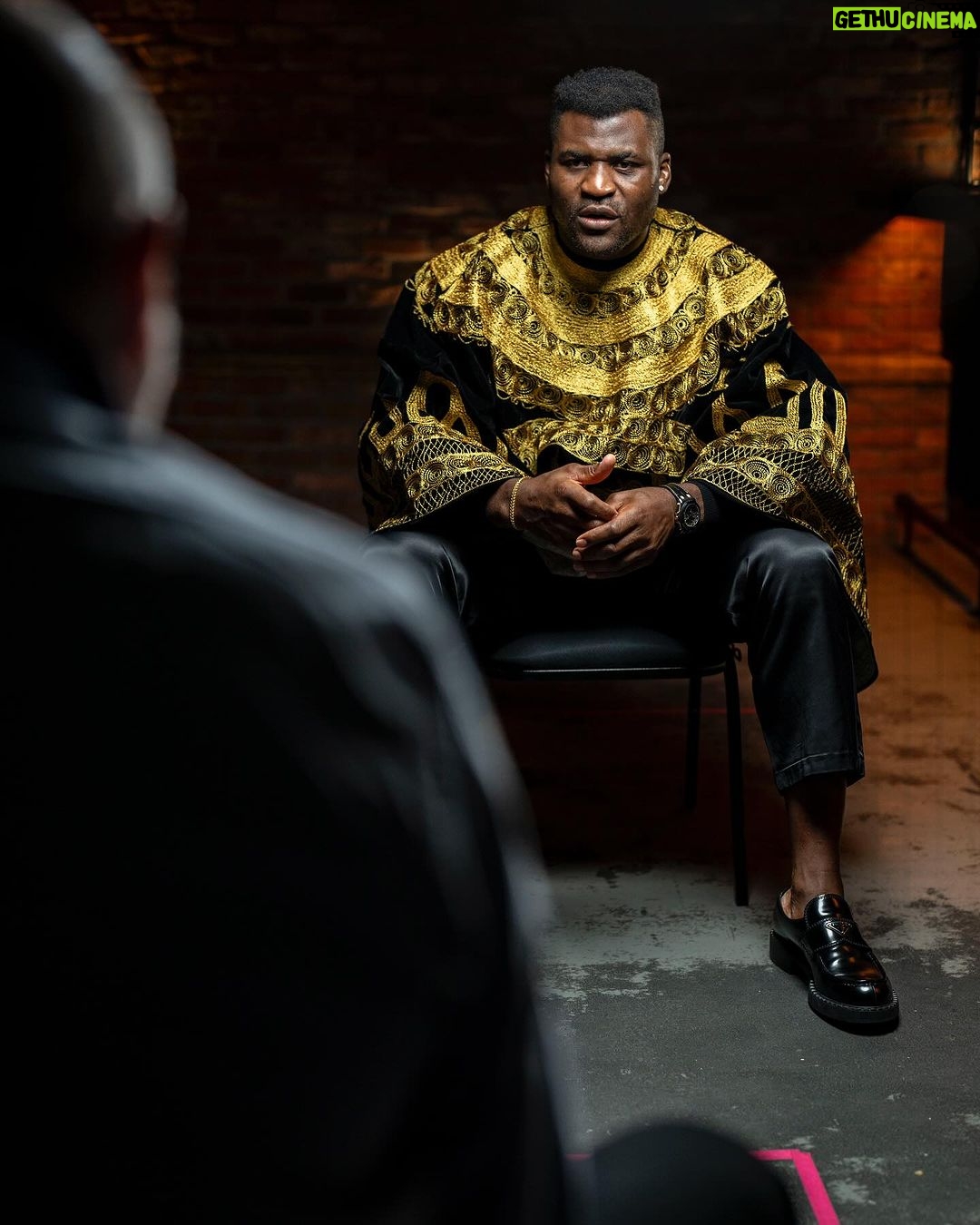 Francis Ngannou - 337.2K Likes - π LDN
Tune into the press conference now #JoshuaNgannou