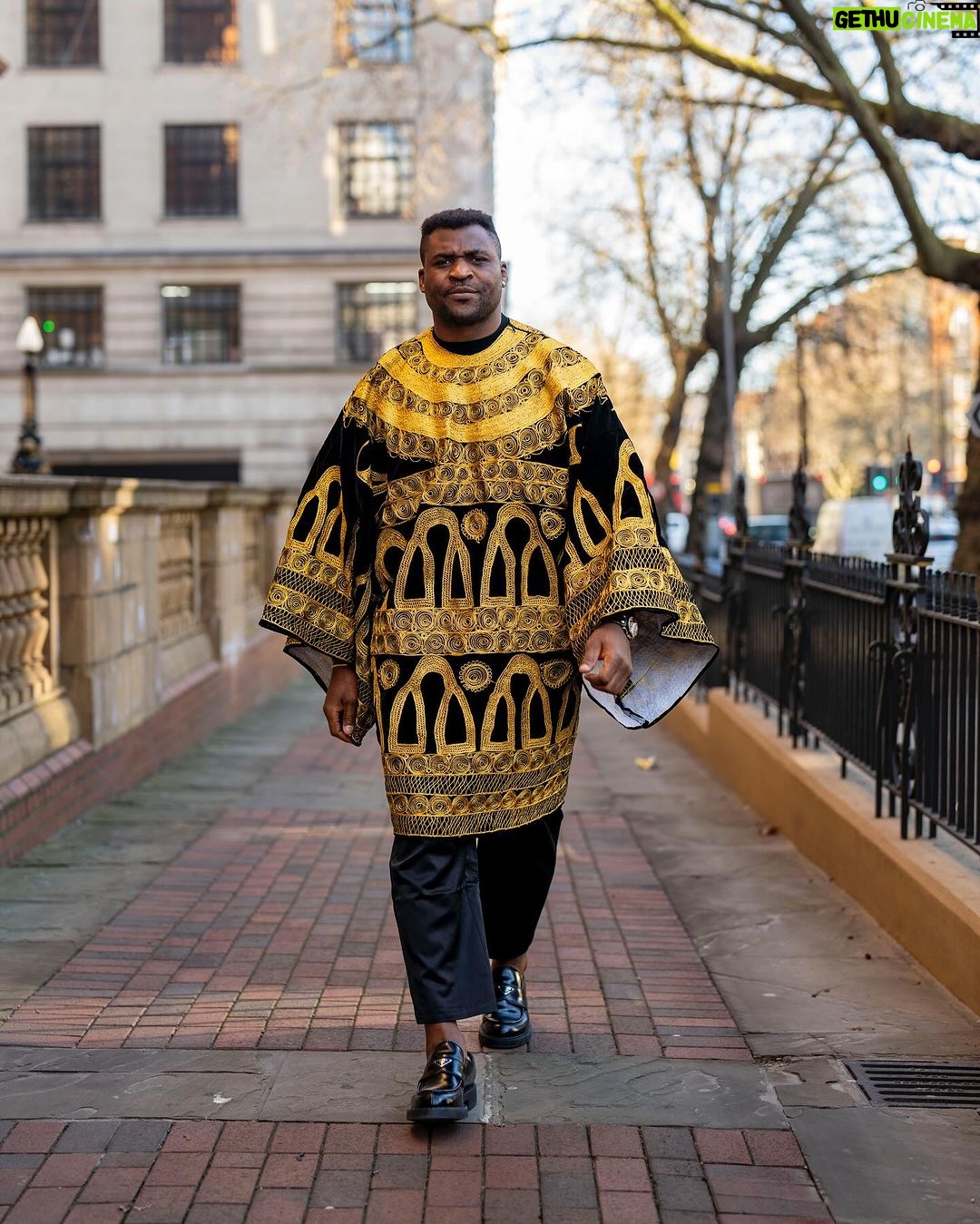 Francis Ngannou - 337.2K Likes - π LDN
Tune into the press conference now #JoshuaNgannou