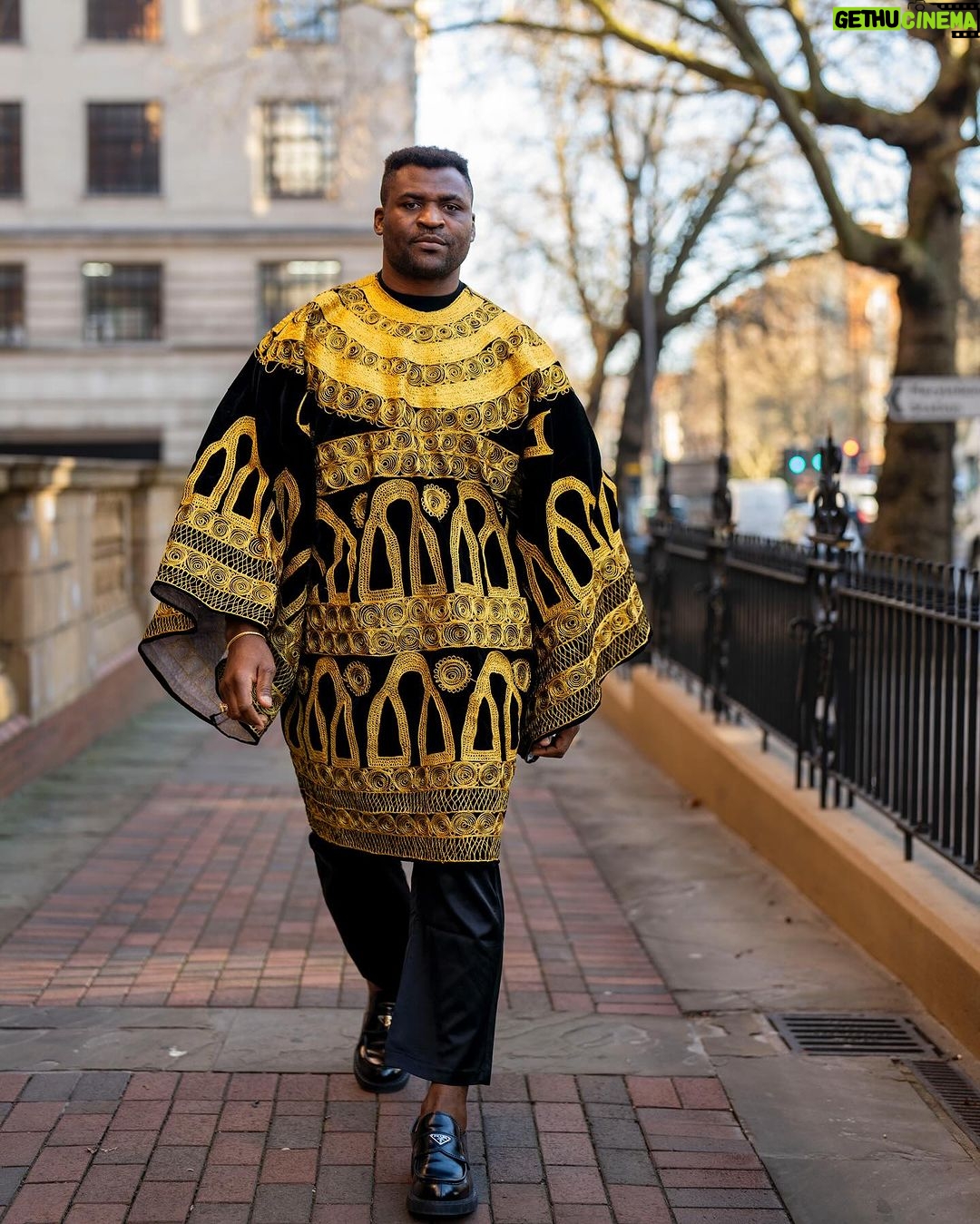 Francis Ngannou - 337.2K Likes - π LDN
Tune into the press conference now #JoshuaNgannou
