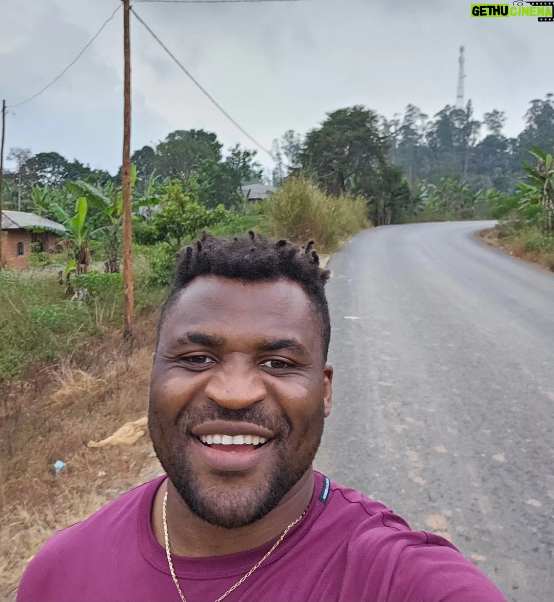 Francis Ngannou - 378.8K Likes - Enjoying a walk in the exact same place that I spent most of my life, and a place that carries a lot of memories for me.
#BatiΓ© #Djeudem
#nostalgia
