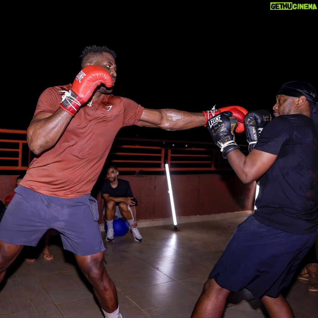 Francis Ngannou Instagram - I let @dadju punch me and he believes that he's the man for the job, stick in music bro, it's dangerous out here 🤣
