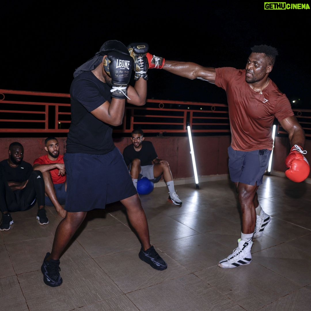Francis Ngannou Instagram - I let @dadju punch me and he believes that he's the man for the job, stick in music bro, it's dangerous out here 🤣