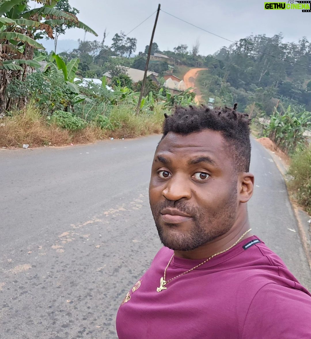 Francis Ngannou - 378.8K Likes - Enjoying a walk in the exact same place that I spent most of my life, and a place that carries a lot of memories for me.
#BatiΓ© #Djeudem
#nostalgia