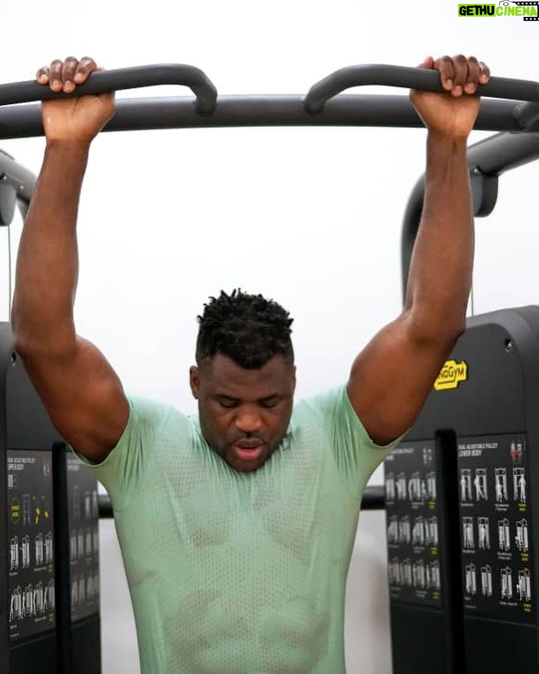 Francis Ngannou Instagram - Burning as much calories as possible before Xmas and new year meals 😋